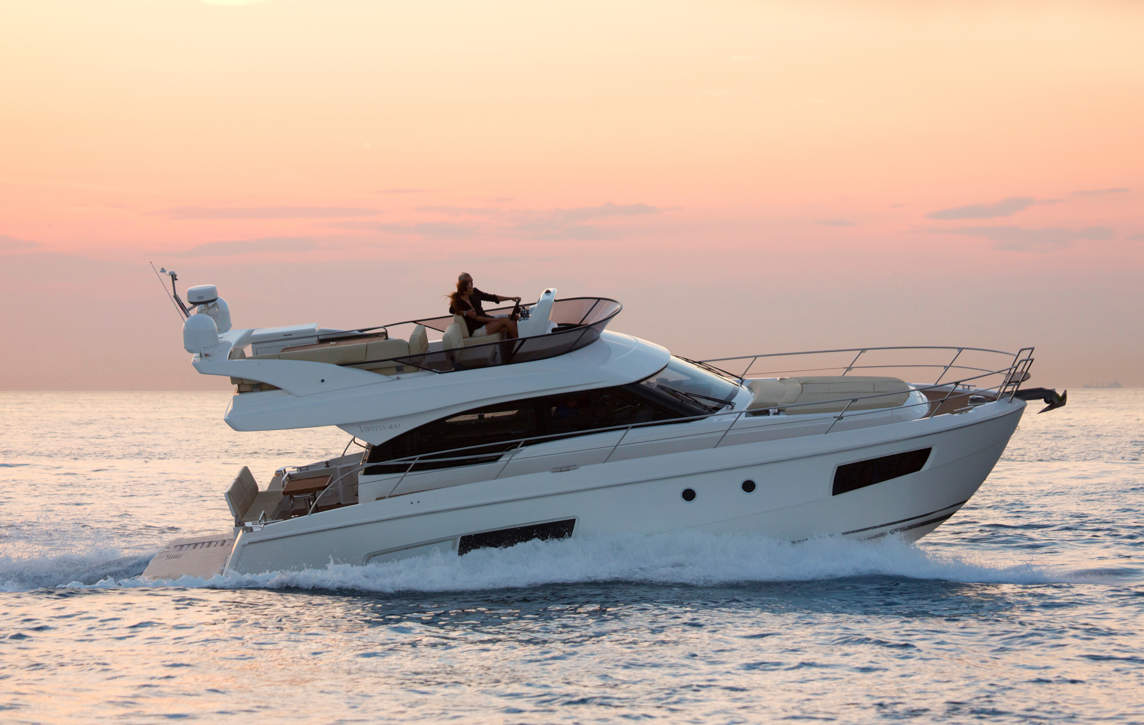 V42flyexterior 39