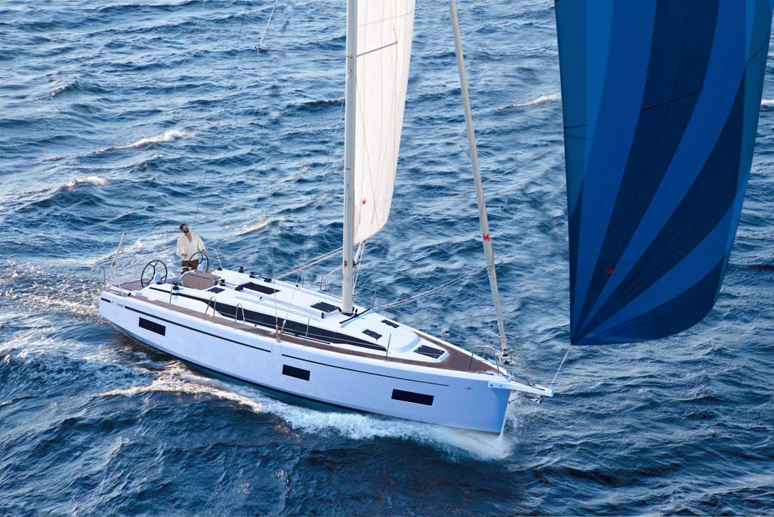 Bavaria C38 Exterior - 8.jpg