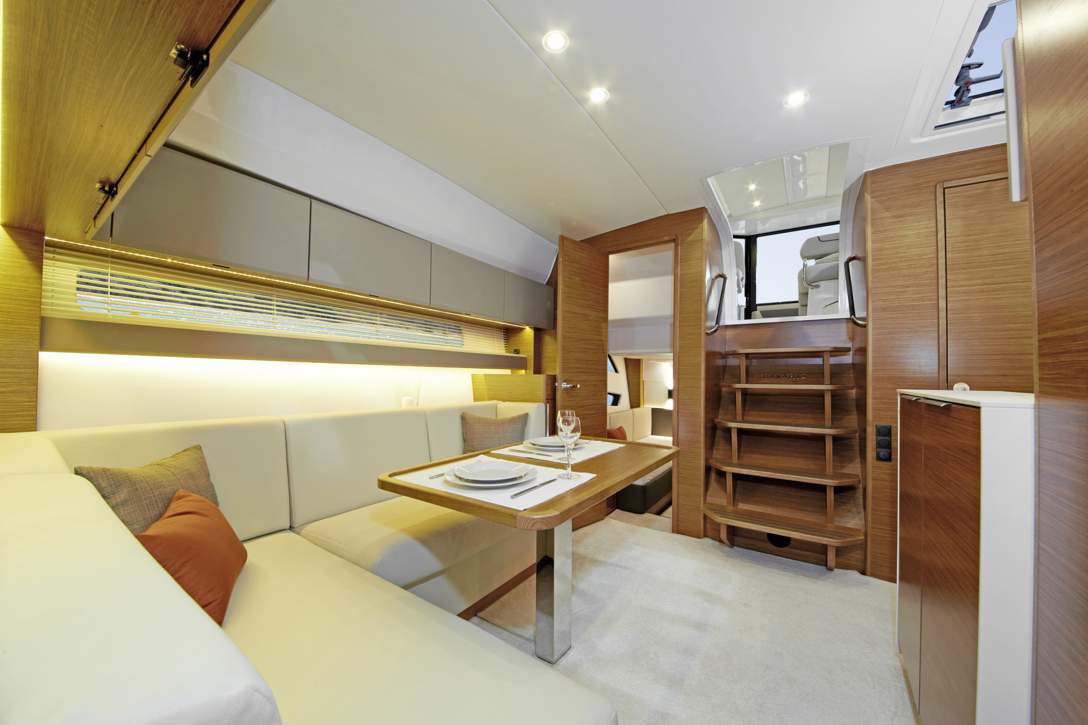 Bavaria SPORT 450 Coupe_Interior - 21.jpg