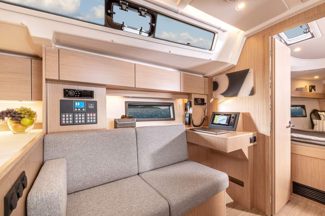Bavaria C38 Interior - 4.jpg