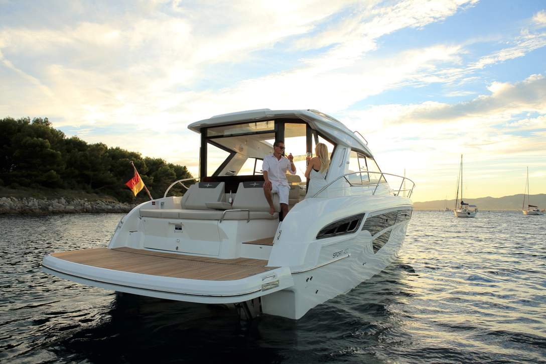 Bavaria SPORT 450 Coupe_Exterior - 6.jpg