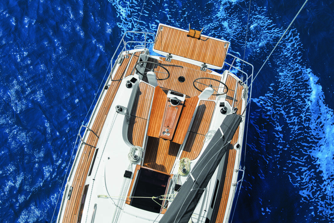 Bavaria C34_Exterior - 10.jpg