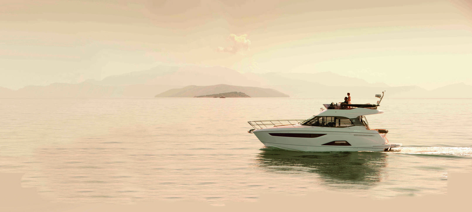 Bavaria R40 Fly_Exterior - 15.jpg