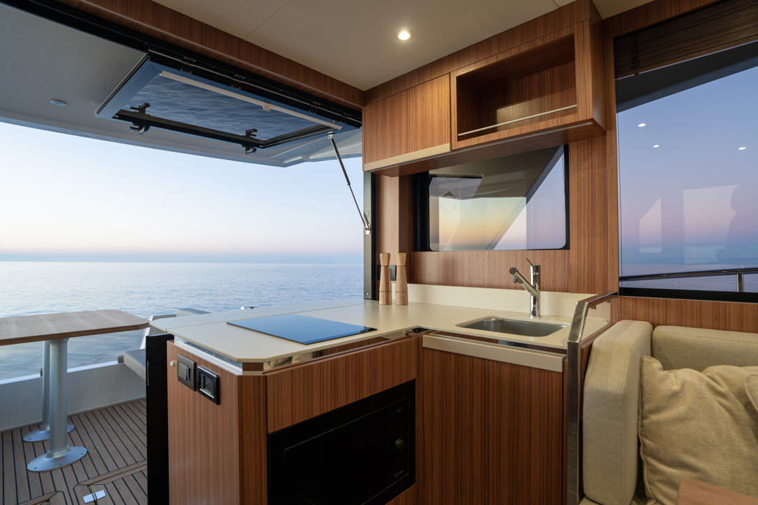 Greenline 42 Interior 1