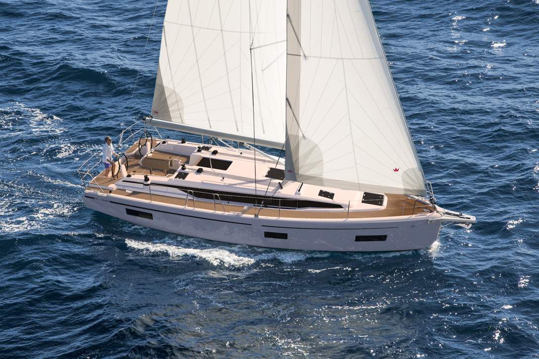 Bavaria C38 Exterior - 6.jpg