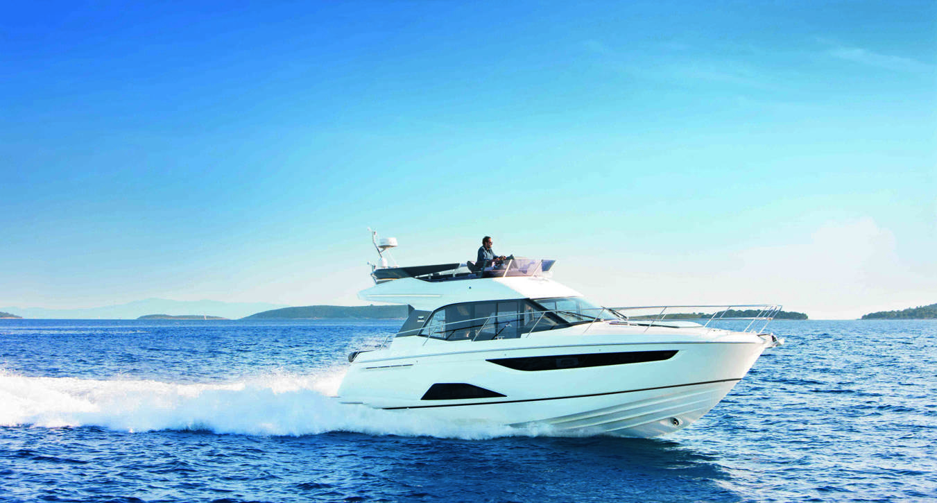 Bavaria R40 Fly_Exterior - 17.jpg