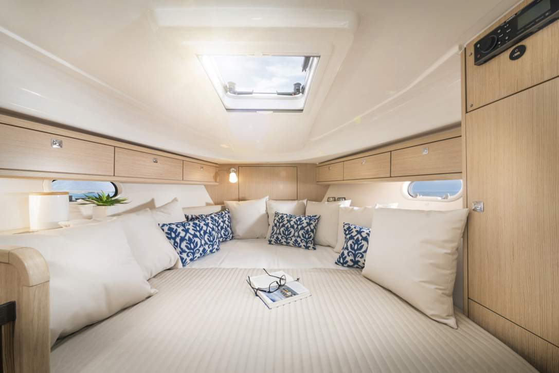 Bavaria S29_Interior - 7.jpg